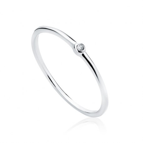 Srebrny opierścionek z małą cyrkonią